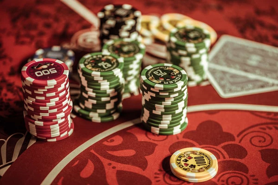 Phân tích ảnh hưởng Rake tới người chơi Poker?